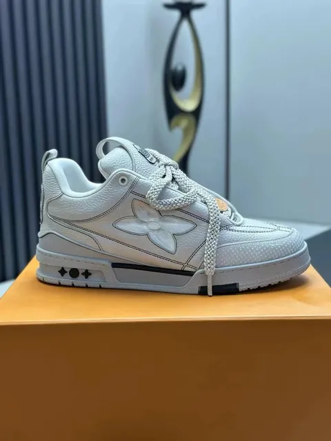 Louis Vuitton LV Trainer Monogram Flower