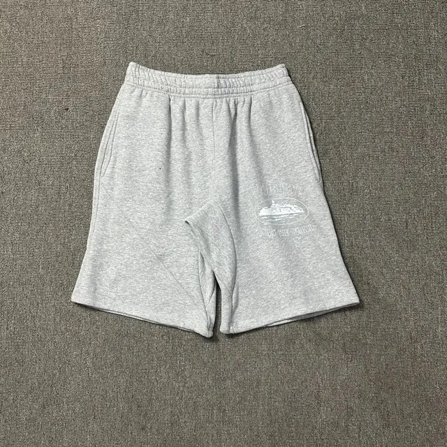 Corteiz Shorts Cruise Ship Print