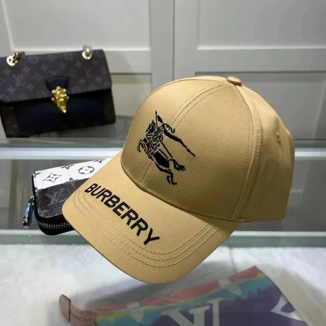 Burberry Baseball Cap Equestrian Knight Logo