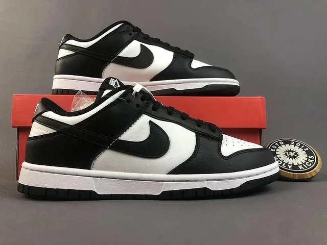 Nike Dunk Low Panda