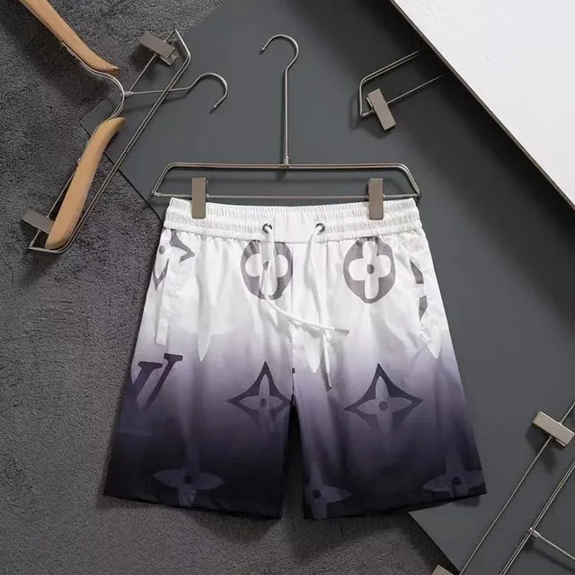 白紫色