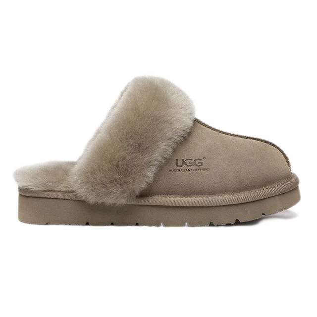 UGG Classic Slipper Shearling Lined Beige