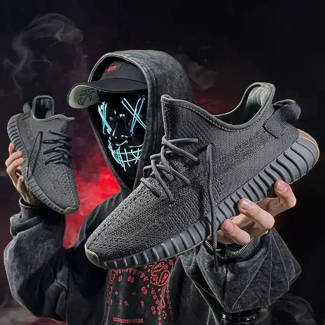 Yeezy Boost 350 V2 Zebra