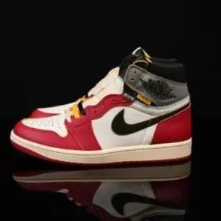 AJ1 UN联名灰红 HV8563-600