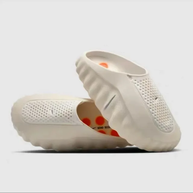 Nike Mind Scoop White Orange