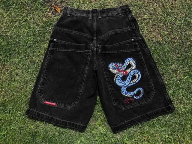 D15 black