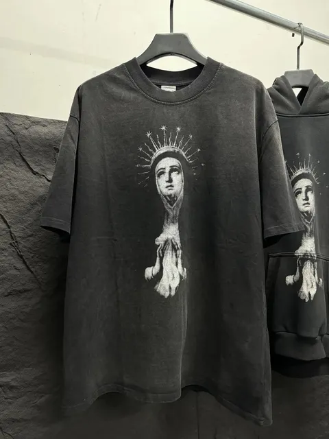 Graphic T-Shirt Virgin Mary Print