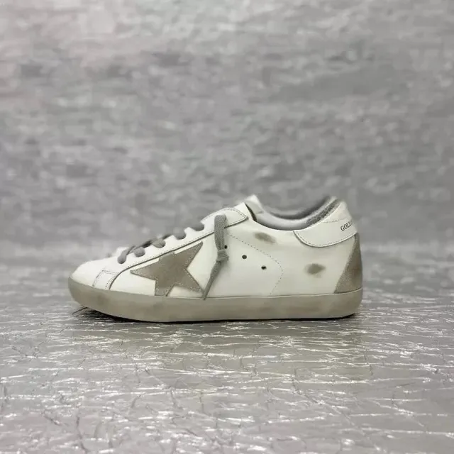 Golden Goose Superstar Distressed White with Grey Star