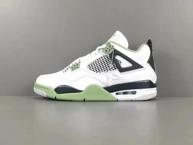 Air Jordan 4 Craft