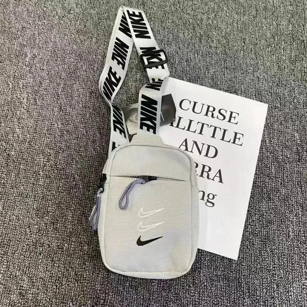 Nike Utility Pouch Swoosh Logo
