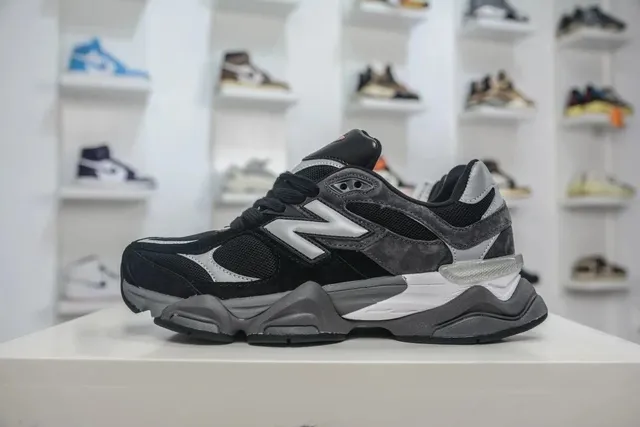 Black U9060BLK