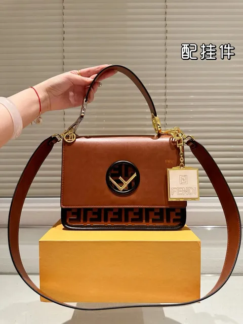 Fendi Baguette FF Logo