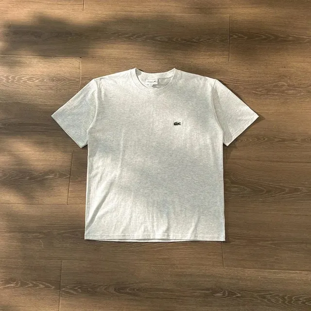 灰色