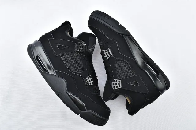 Air Jordan 4 Triple Black