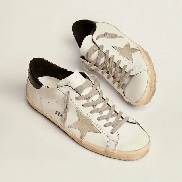 Golden Goose Superstar Distressed Star