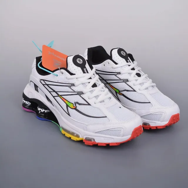 Supreme × Nike Air Max TN