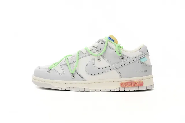 Nike × Off-White Dunk Low