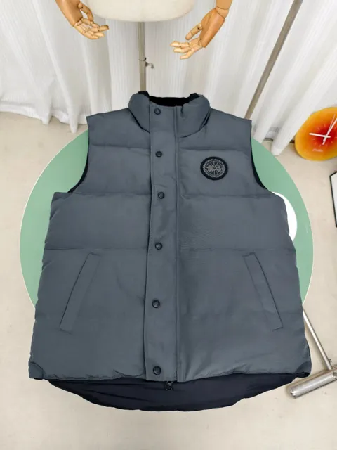 Canada Goose Puffer Vest