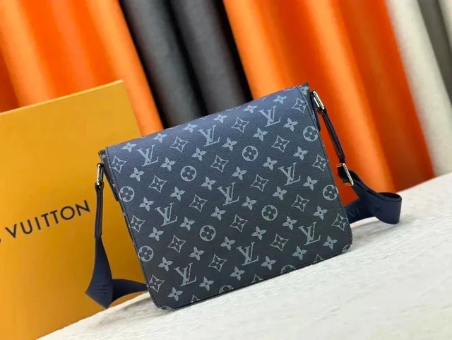 Louis Vuitton On The Go Monogram Eclipse