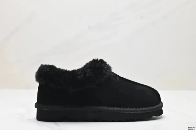 UGG sandals slippers