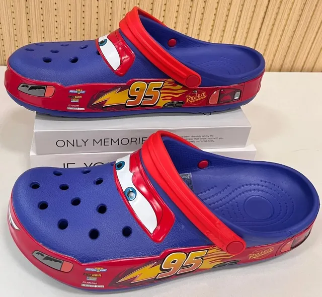 Crocs Classic Clog Lightning McQueen