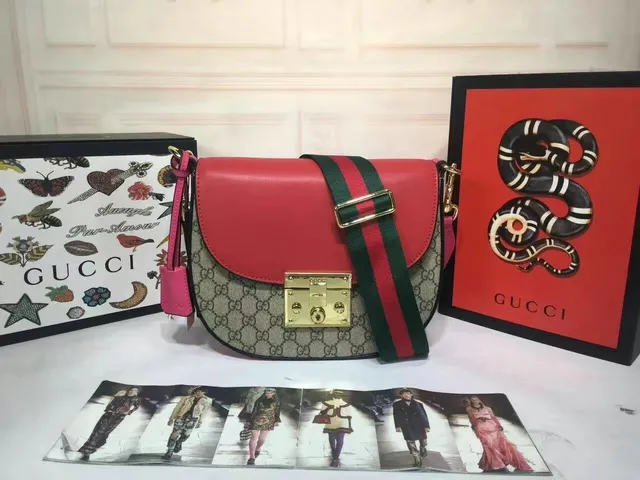 Gucci Dionysus Shoulder Bag