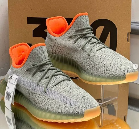 Yeezy sneakers Zebra