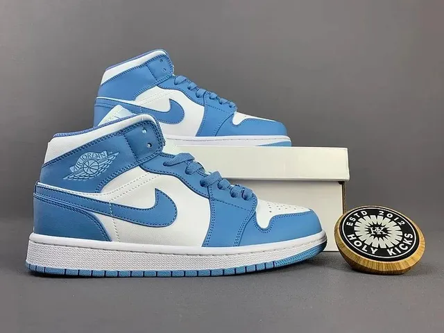 Air Jordan 1 Mid University Blue