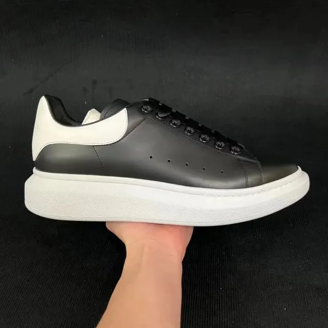 Alexander McQueen Sneaker Black and White