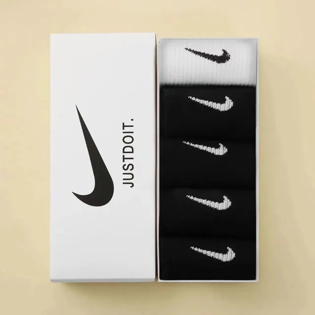 Nike Socks Swoosh Logo
