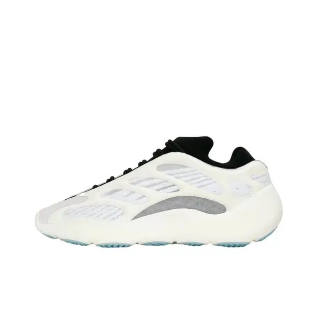 Yeezy 700 Wave Runner
