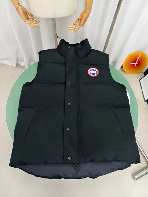Canada Goose Puffer Vest Classic Logo