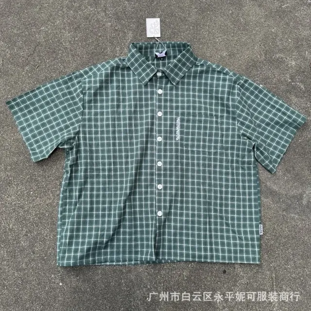 绿色/短袖衬衫