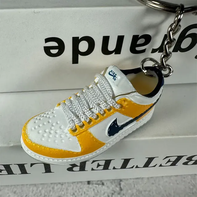 Nike Dunk Low Keychain Varsity Maize