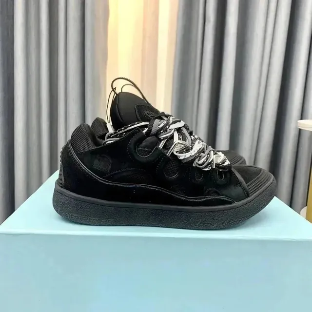 Balenciaga Triple S