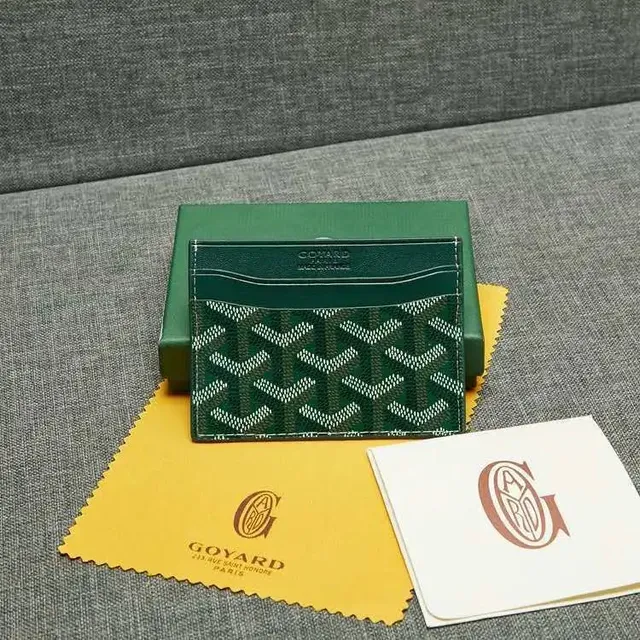 绿色