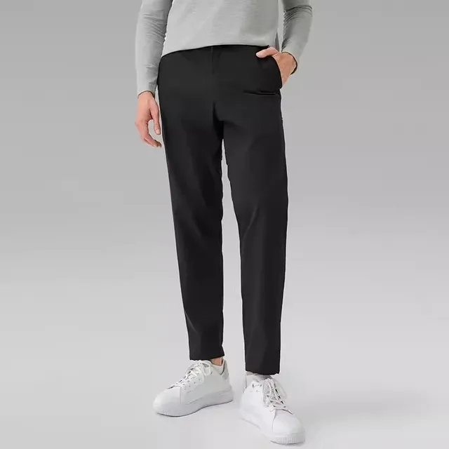 Lululemon Pace Breaker Classic Fit