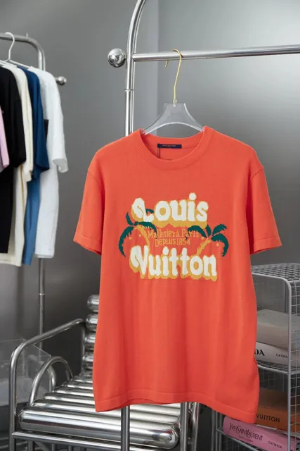 L*ouis Vuit*ton