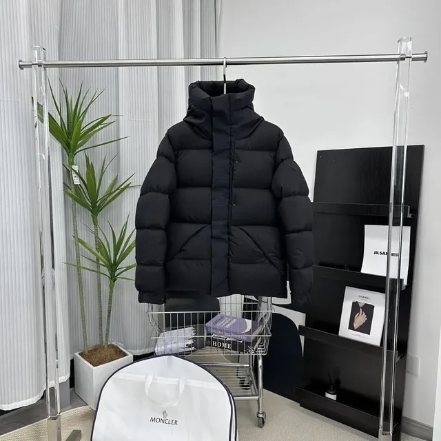 Moncler Puffer Jacket High-Collar Quilted
