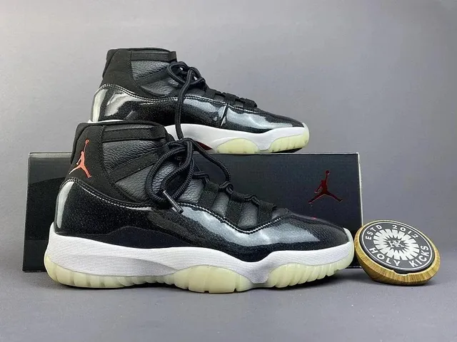 Air Jordan 11 Concord
