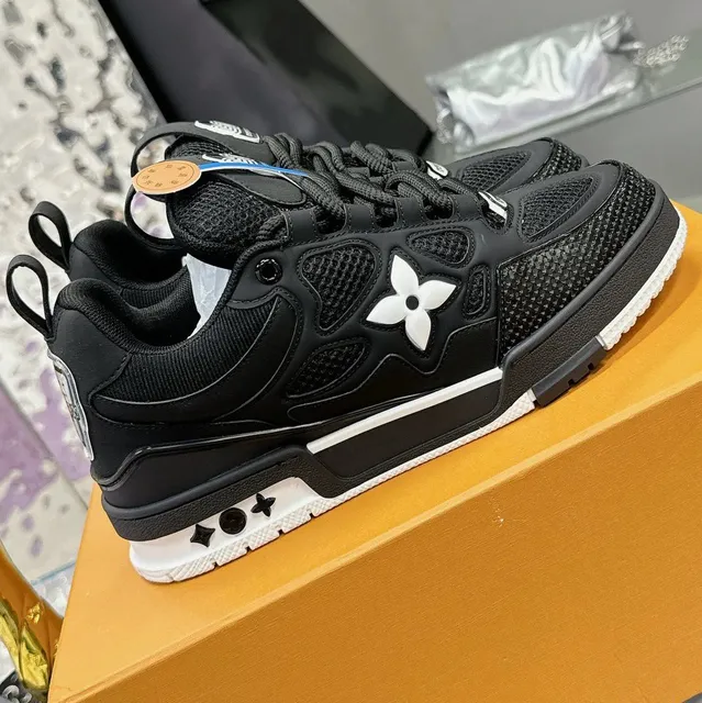 Louis Vuitton LV Trainer Monogram Flower