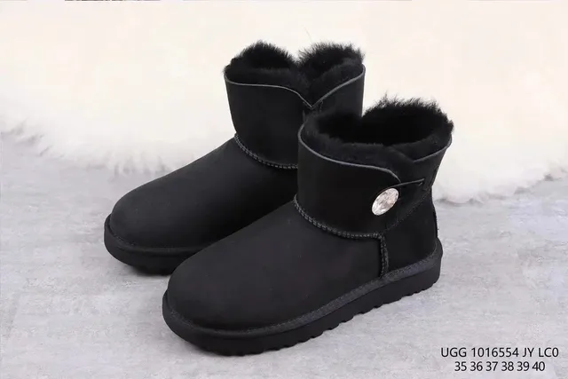 UGG Mini Bailey Button Crystal