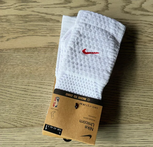Nike Unicorn White/Red