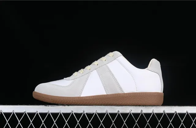 Maison Margiela Tabi Sneaker White Suede and Leather