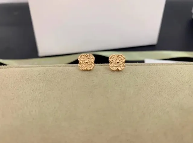 3973 -金色