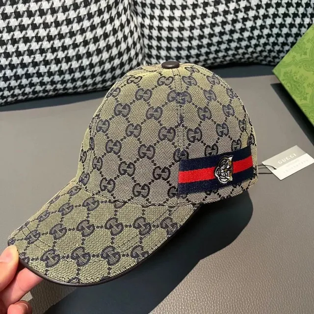 Gucci GG Supreme Cap Web Stripe Tiger Patch