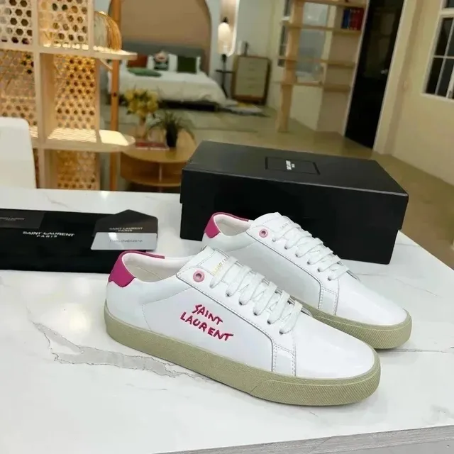 Saint Laurent SL/10