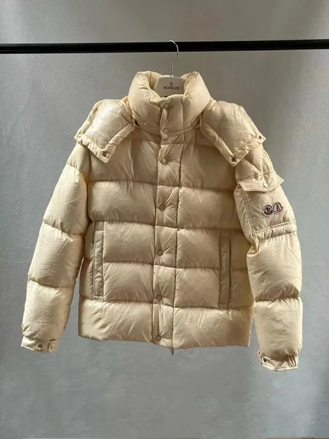 Moncler Puffer Jacket Classic Quilted