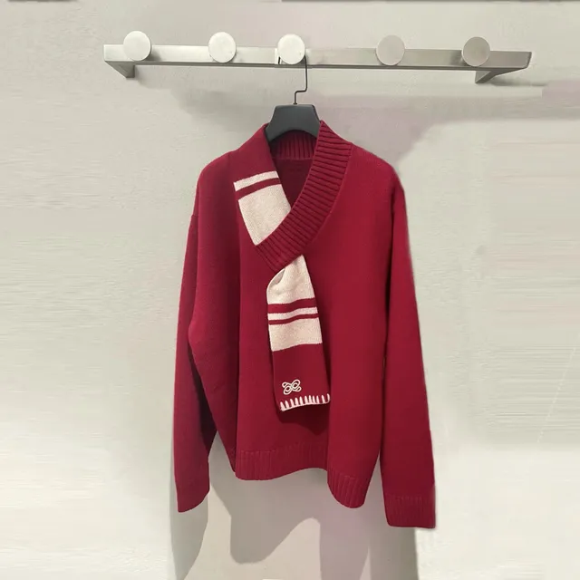 Off-White V-Neck Sweater Scarf-Integrated