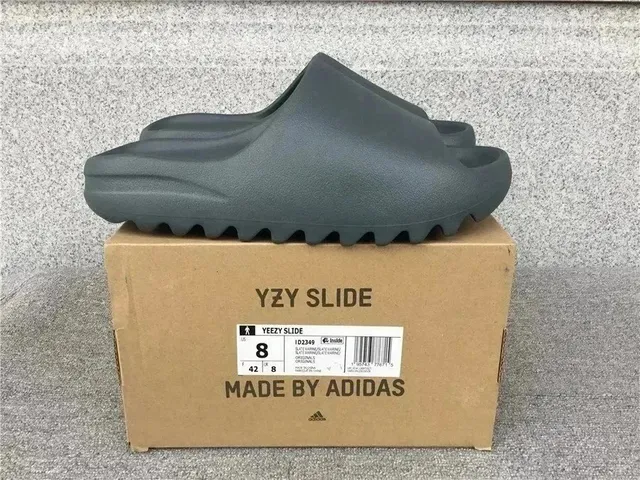Yeezy Slide Onyx